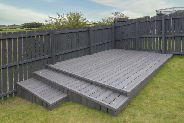 Vinyl Deck Construction in Chapel Hill